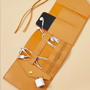 Glass Ladder & Co Tech Roll Up